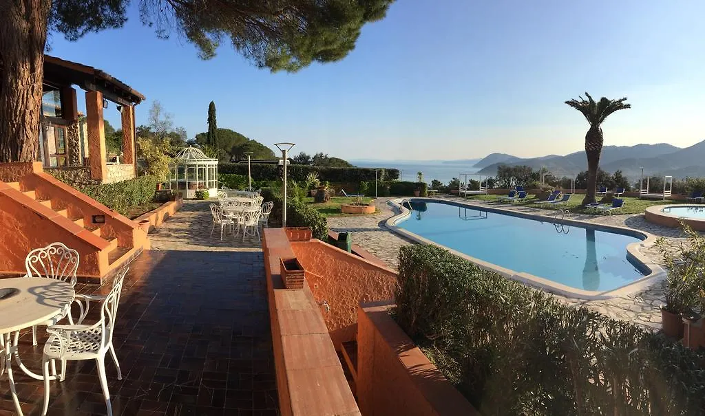 **** Hotel Resort Le Picchiaie Portoferraio Italië