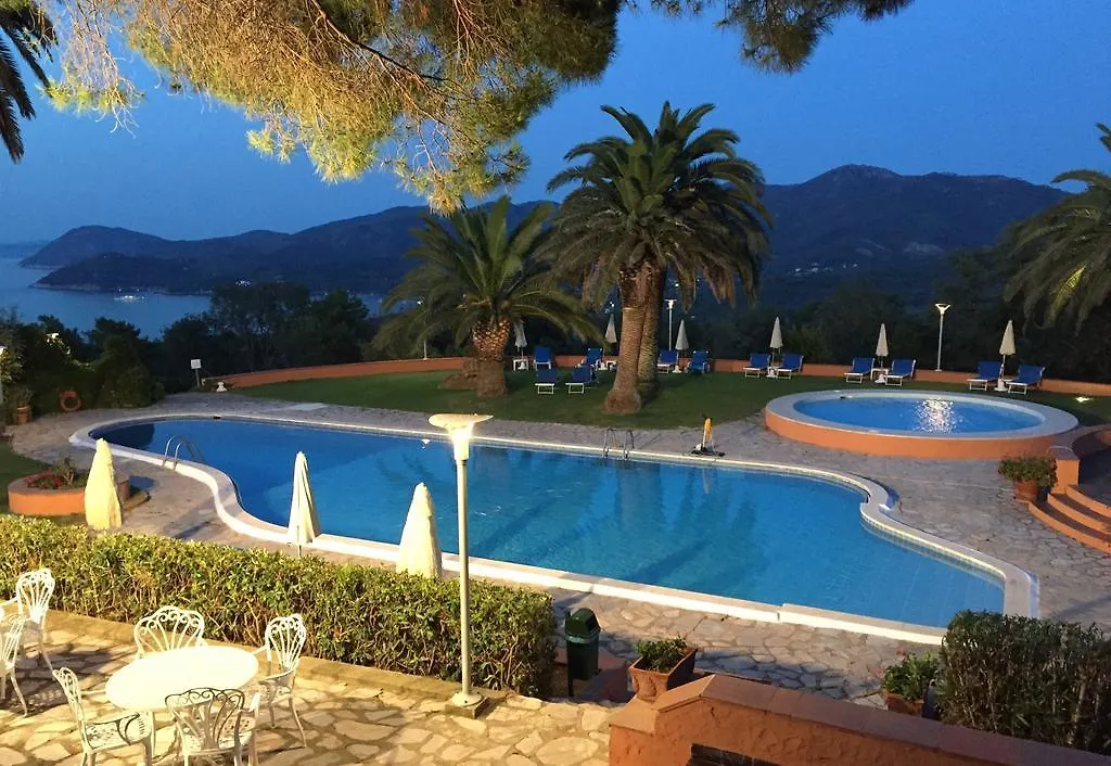 Resort Le Picchiaie Portoferraio 4*,  Italië